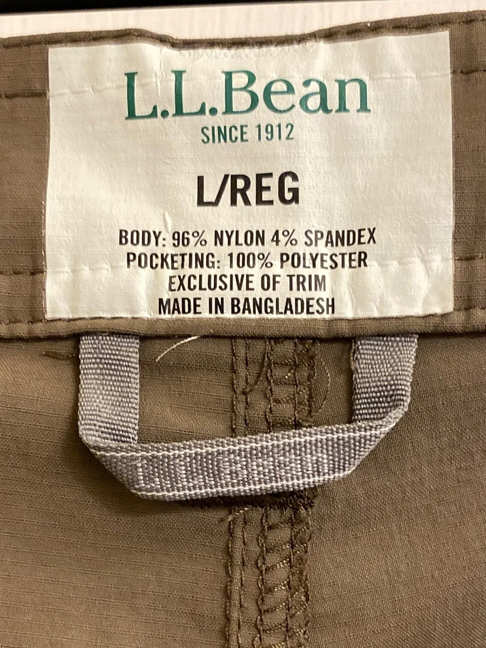 L.L.BEAN CARGO ATHLETIC SHORTS HIKING OUTDOOR UTILITY SHORTS SIZE LARGE BROWN